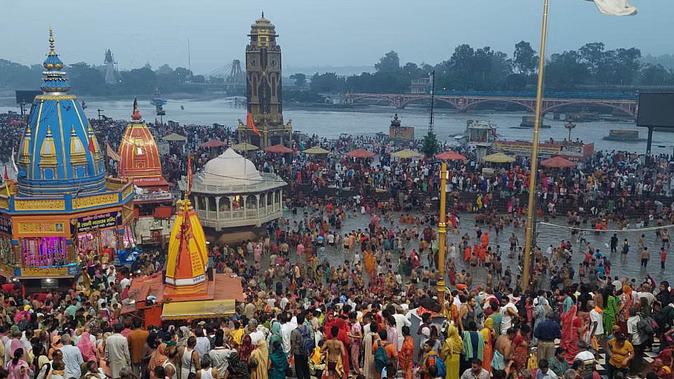 आज सोमवती अमावस्या: आज रात से हरिद्वार में भारी वाहनों का प्रवेश प्रतिबंधित, स्नान पर्व के लिए रूट योजना जारी