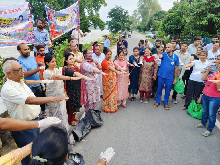 महापौर एम्स गणेश उत्सव स्वच्छता अभियान में शामिल हुए