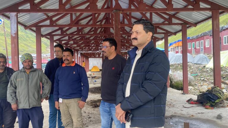 बीकेटीसी अध्यक्ष अजेंद्र ने केदारनाथ धाम पहुंचकर यात्रा व्यवस्थाओं का जायजा लिया