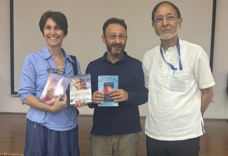 एचआईएमएस जौलीग्रांट में सेमिनार: युवा पेशेवरों की स्वास्थ्य देखभाल में भूमिका पर चर्चा
