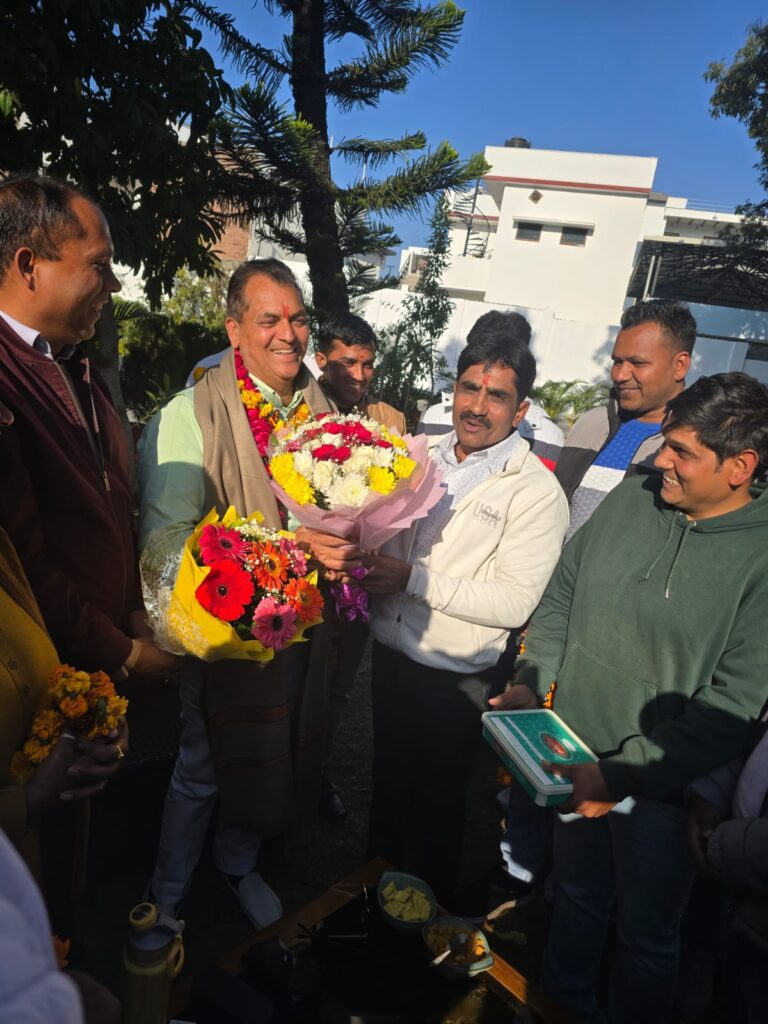 कदम:सरकार महिलाओं को आगे बढ़ाने में उठा रही सराहनीय कदम : डॉ अग्रवाल