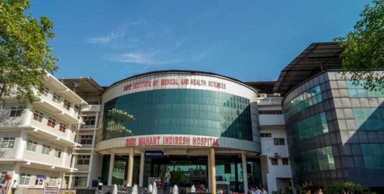 वित्तीय चुनौतियों के बावजूद सेवा का संकल्प