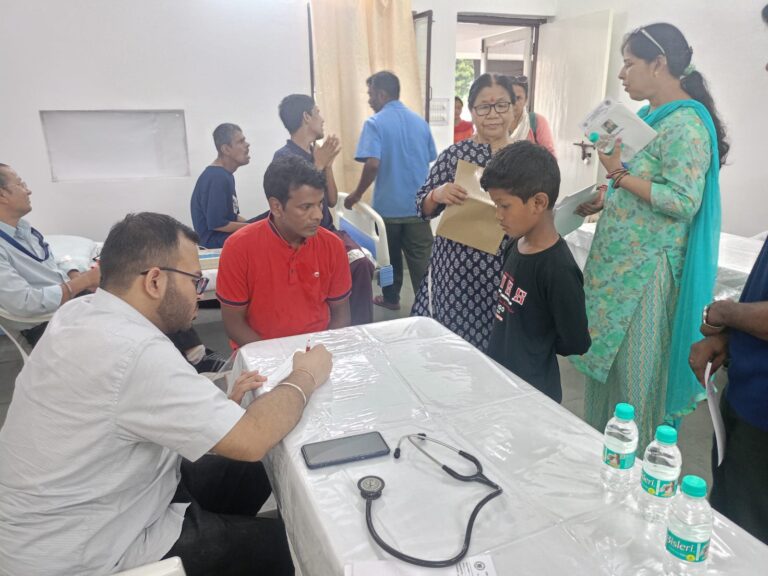 राष्ट्र निर्माण में चिकित्सा की भूमिका: महंत इंदिरेश अस्पताल की पहल