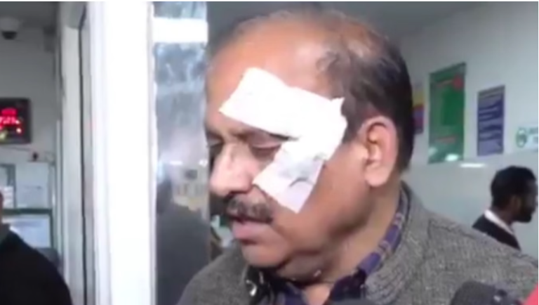 देहरादून में शिक्षा निदेशक से मारपीट: शिक्षकों में रोष, भाजपा विधायक उमेश शर्मा से मांगेगी स्पष्टीकरण