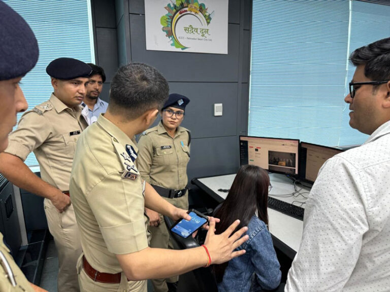 देहरादून में बढ़ते ट्रैफिक जाम से लोग परेशान