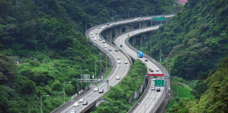 देहरादून में तेजी से बढ़ता शहरी विकास, स्मार्ट सिटी परियोजनाओं का असर