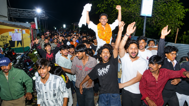 अल्मोड़ा छात्रसंघ चुनाव: हंगामे के बाद दोबारा मतगणना, बराबर वोट पर लॉटरी से सुमित जोशी बने उपाध्यक्ष